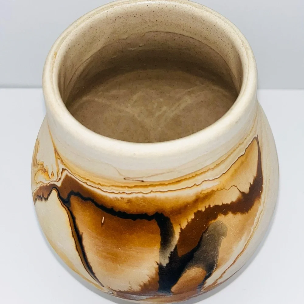 VINTAGE NEMADJI POTTERY CREAM  BROWN ORANGE MARBLE SWIRL VASE 5.5” Tall EUC
